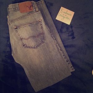 28/30 American eagle jeans